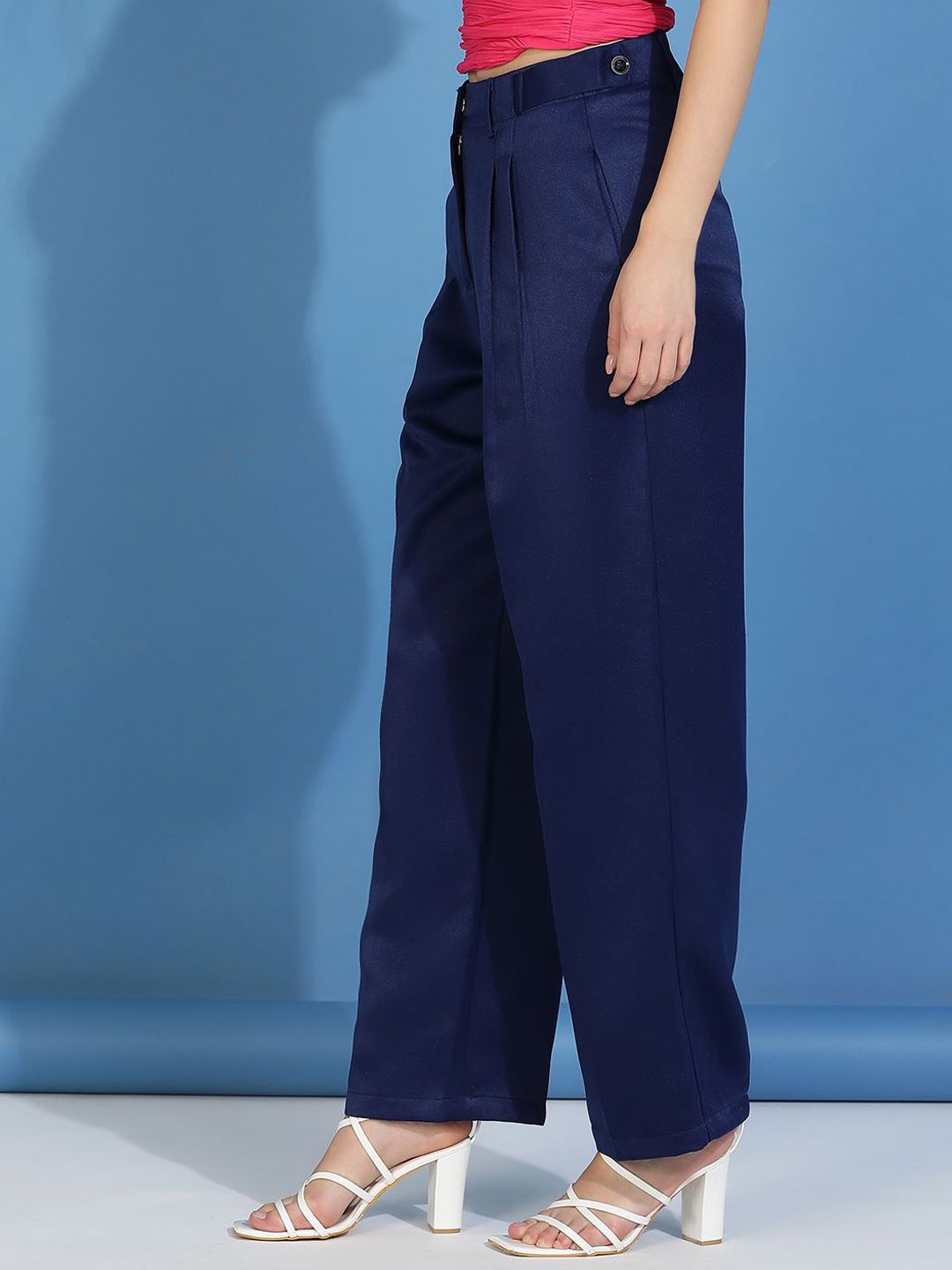 Kotty Women Relaxed Straight Fit High-Rise Easy Wash Pleated Trousers