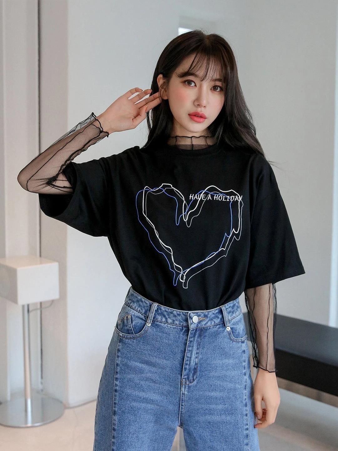 Kotty Graphic Printed Drop Shoulder Sleeves Oversize Fit T-shirt