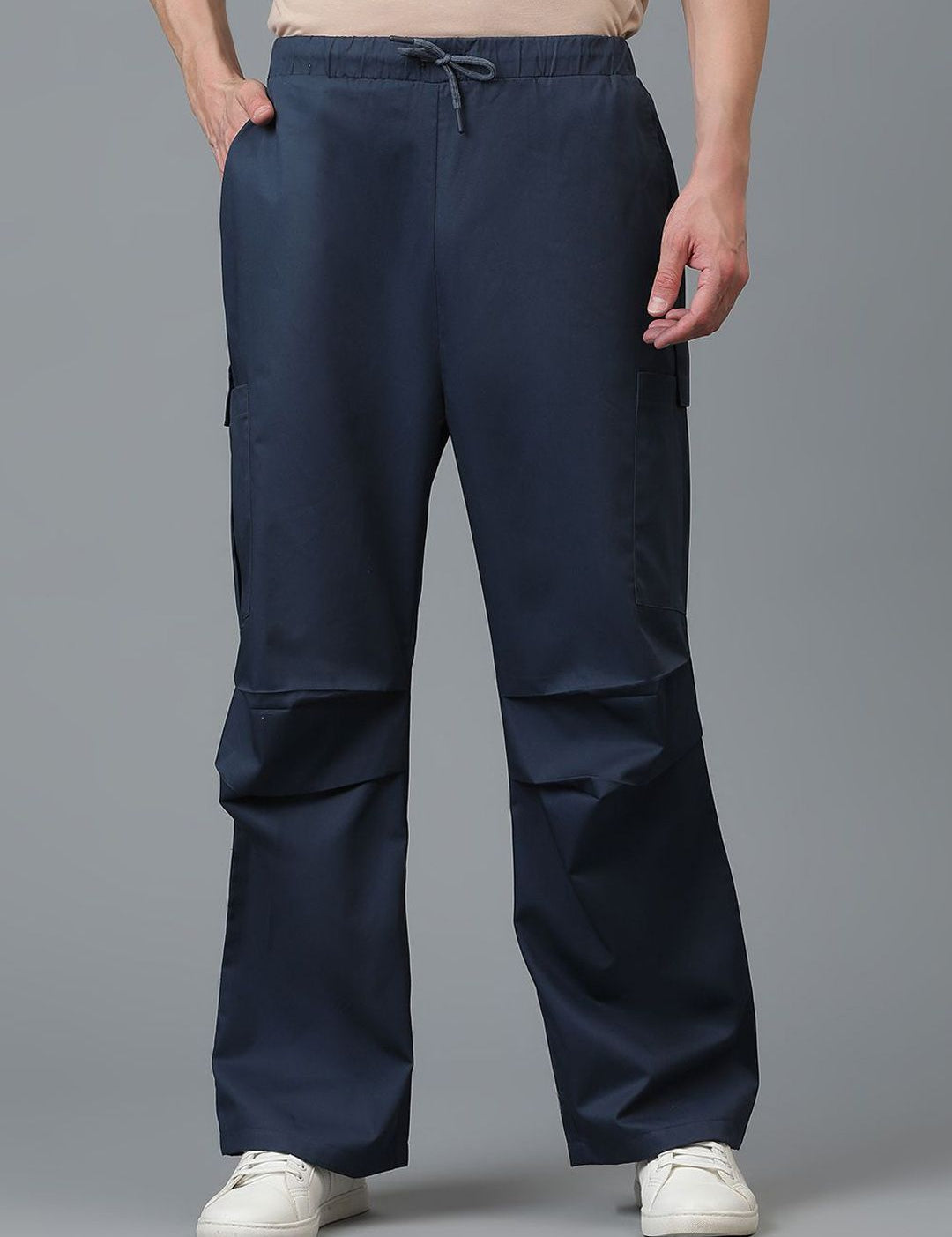 Kotty Men Relaxed Low-Rise Easy Wash Cargo Trousers