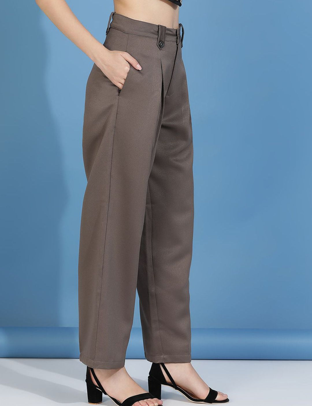 Kotty Women Relaxed Straight Fit High-Rise Easy Wash Pleated Parallel Trousers