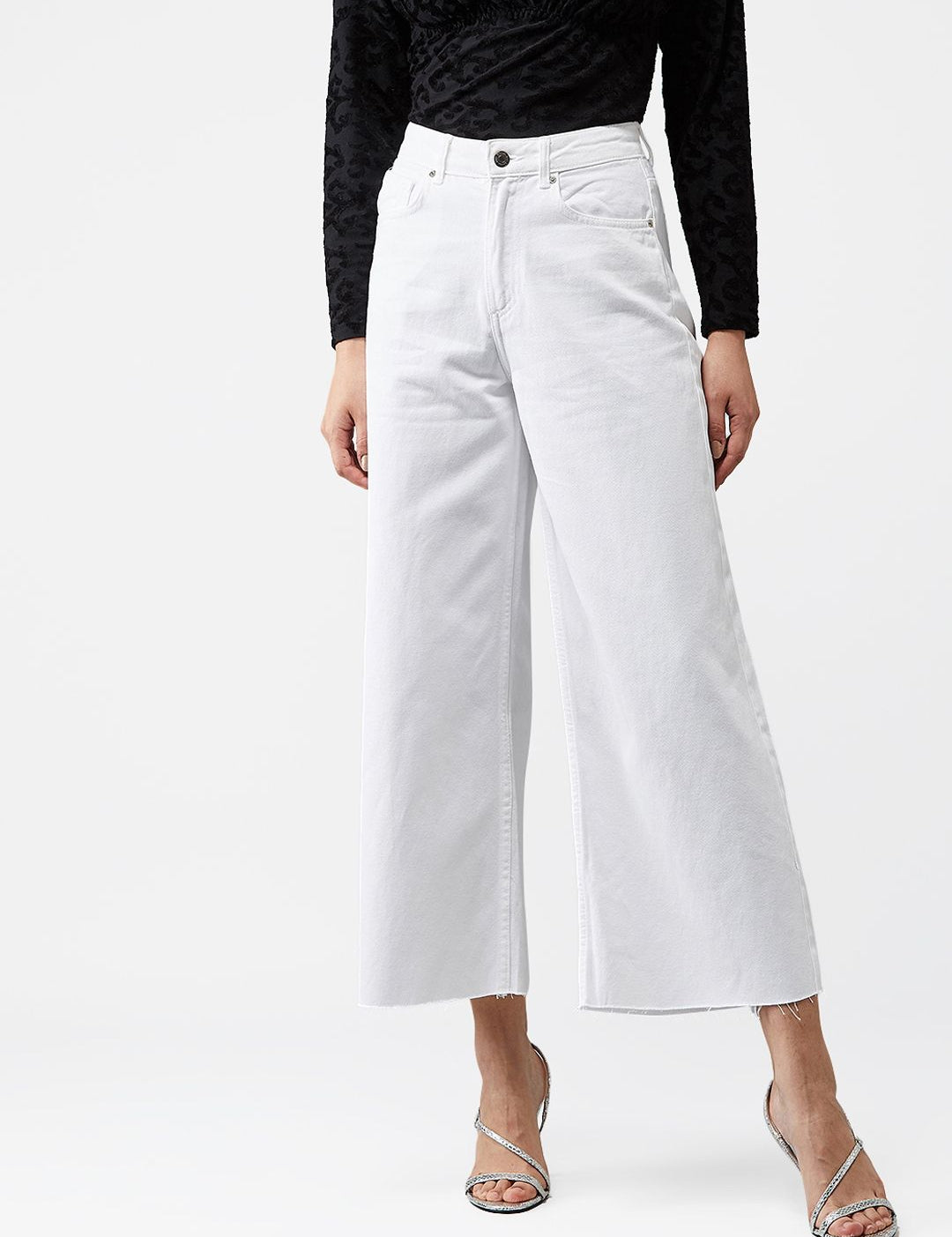 Kotty Women White Flared High-Rise Clean Look Jeans