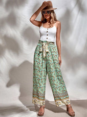 Kotty Women Green Floral Printed Trousers