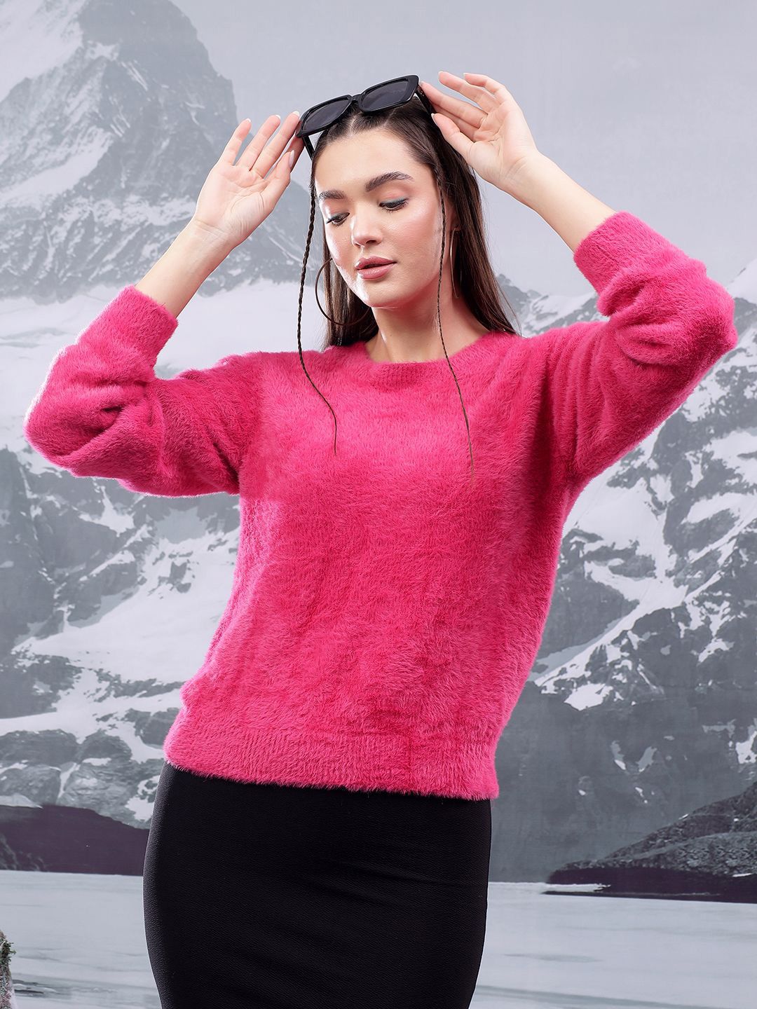 Kotty Women Solid Round Neck Pullover