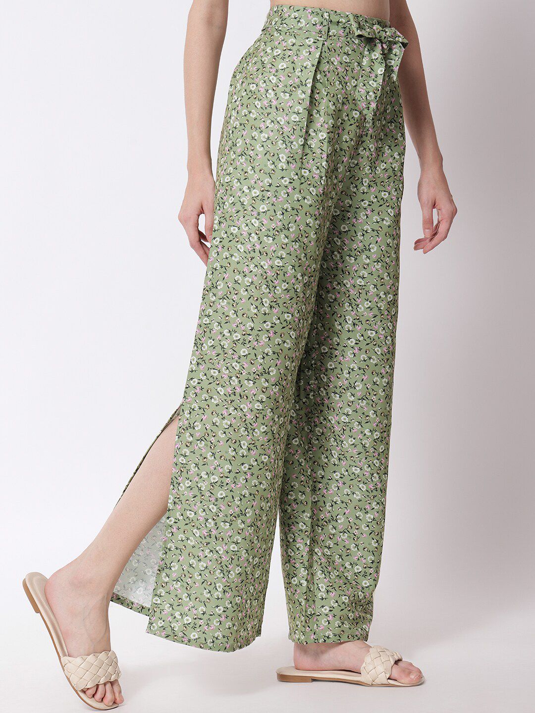 Kotty Women Green Floral Printed Relaxed Flared High-Rise Easy Wash Pleated Trousers