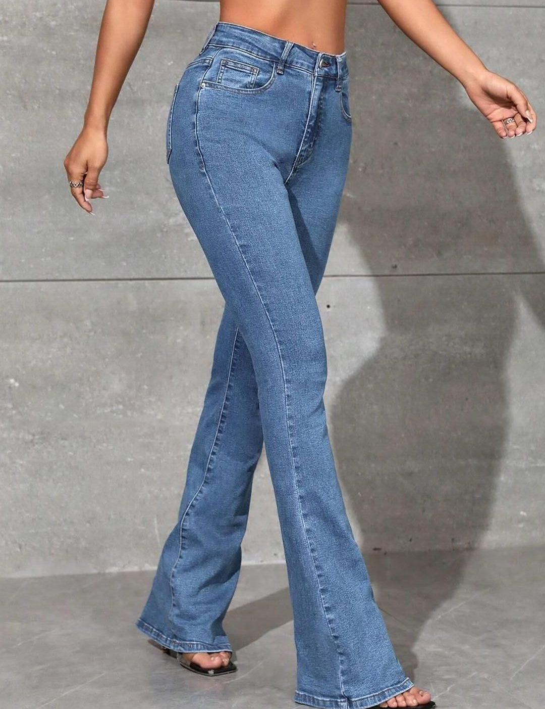 Kotty Women Bootcut High-Rise Clean Look Stretchable Jeans