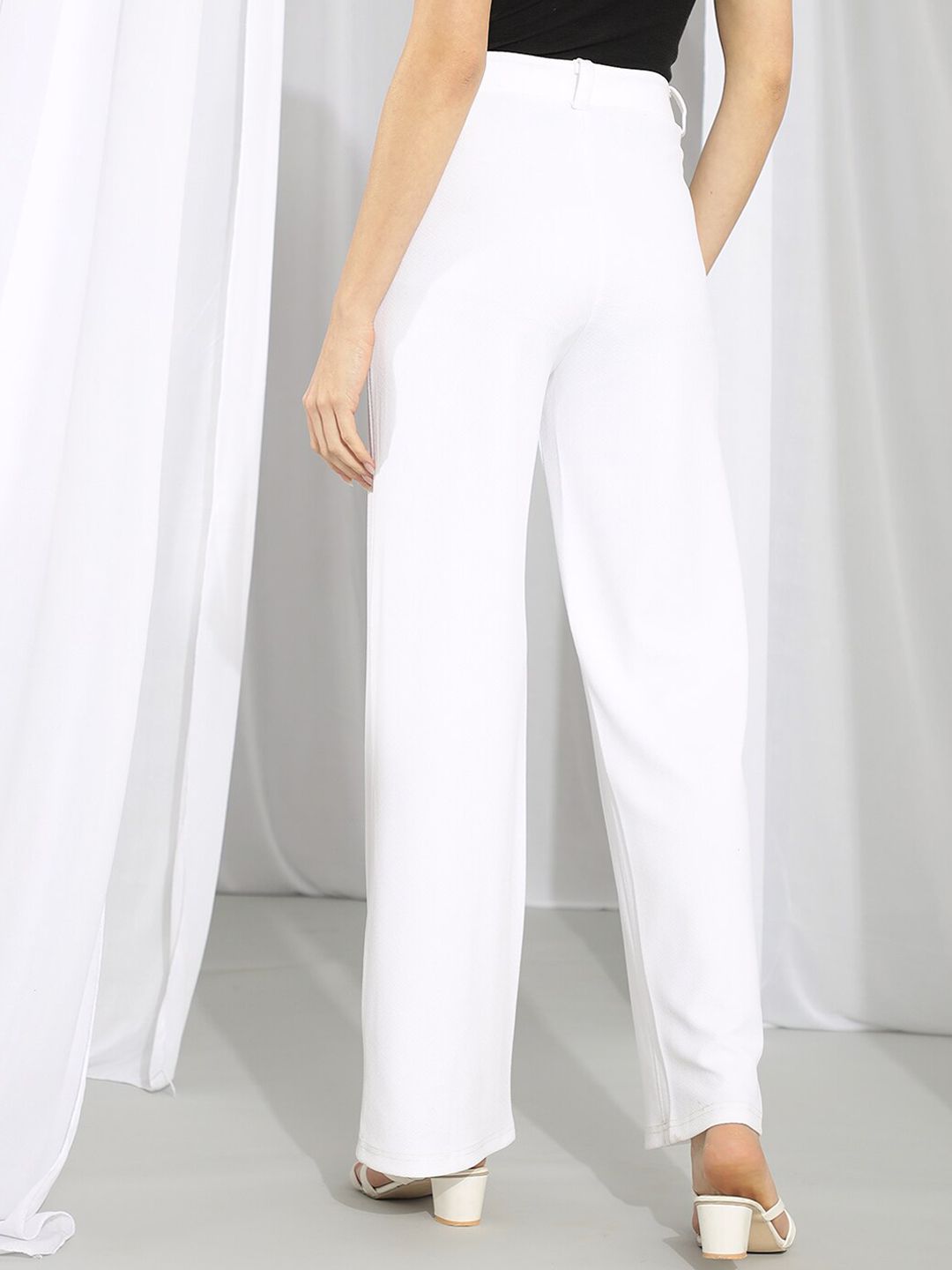 Kotty Women White Relaxed Straight Leg Straight Fit Easy Wash Parallel Trousers