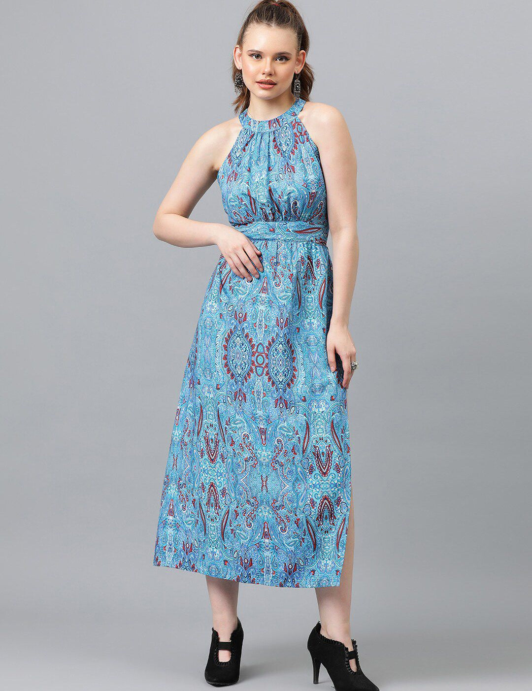 Kotty Blue Floral Printed Round Neck Maxi Dress