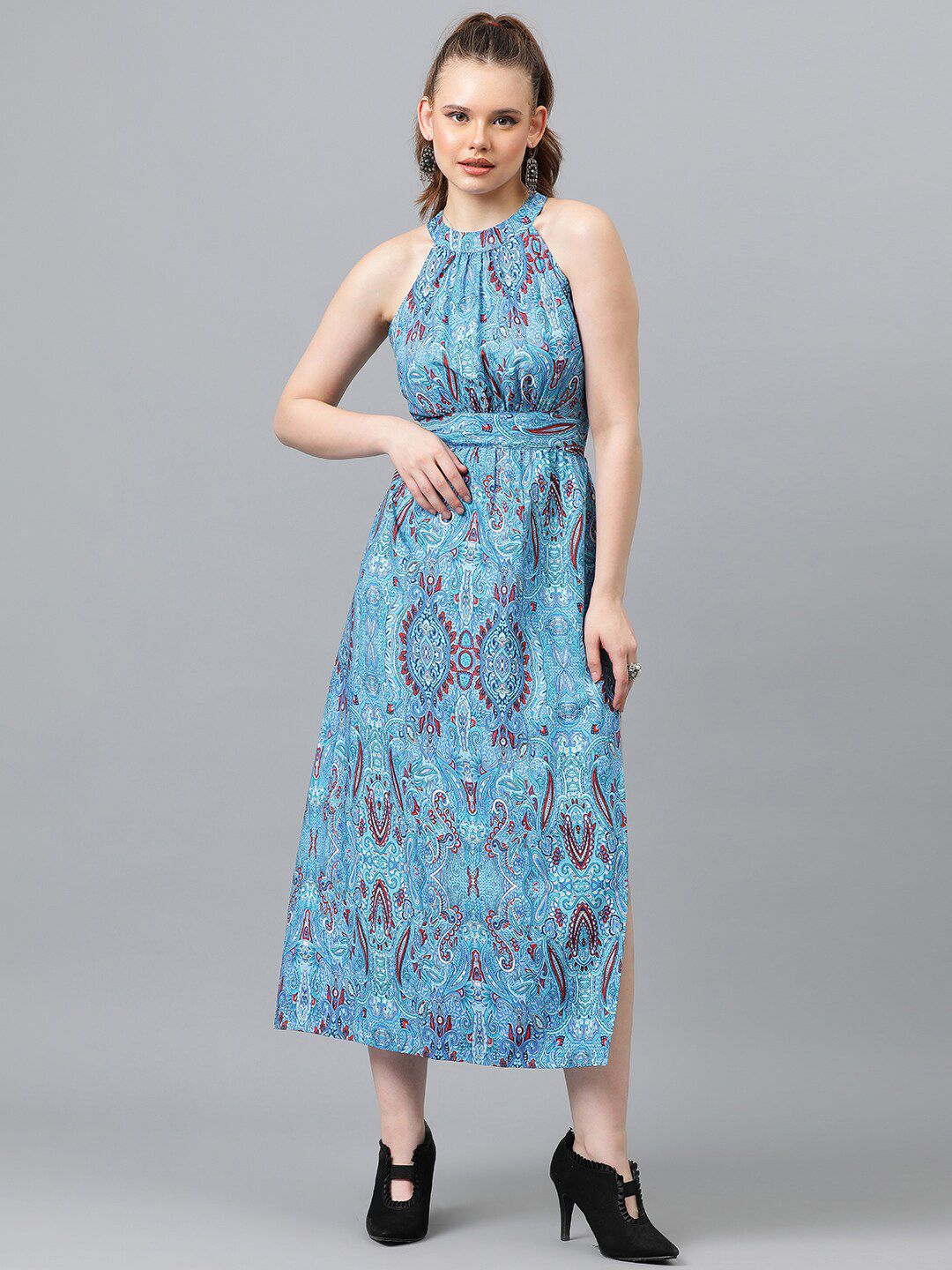 Kotty Blue Floral Printed Round Neck Maxi Dress