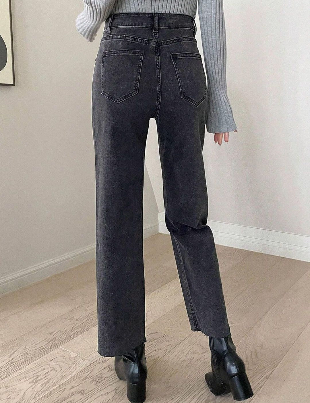 Kotty Women Straight Fit High-Rise Stretchable Jeans