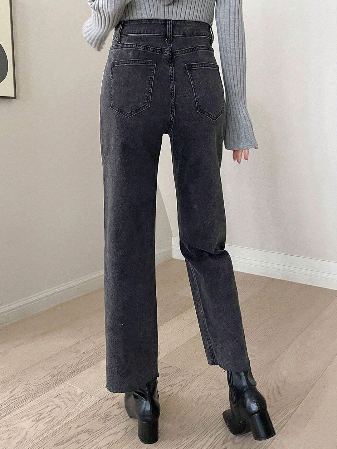 Kotty Women Straight Fit High-Rise Stretchable Jeans