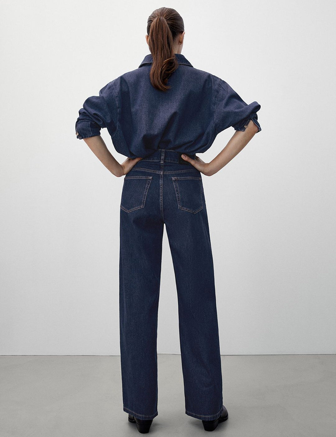 Kotty Women Straight Fit High-Rise Stretchable Jeans