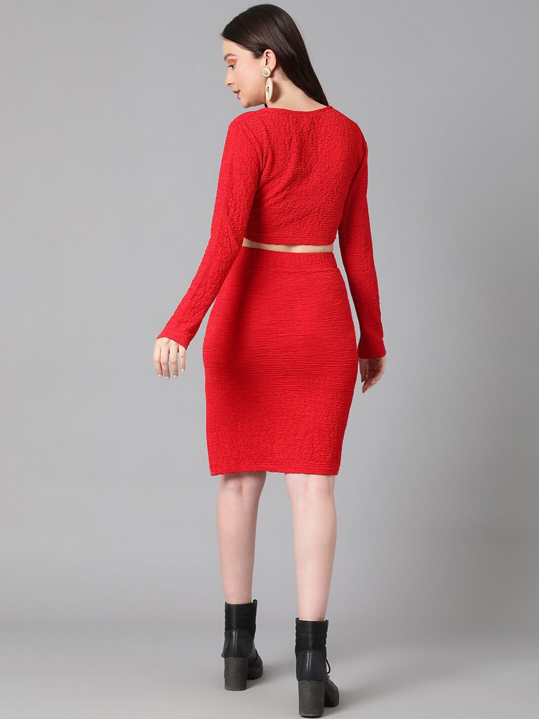 Kotty Long Sleeves Crop Top & Slip-On Skirt