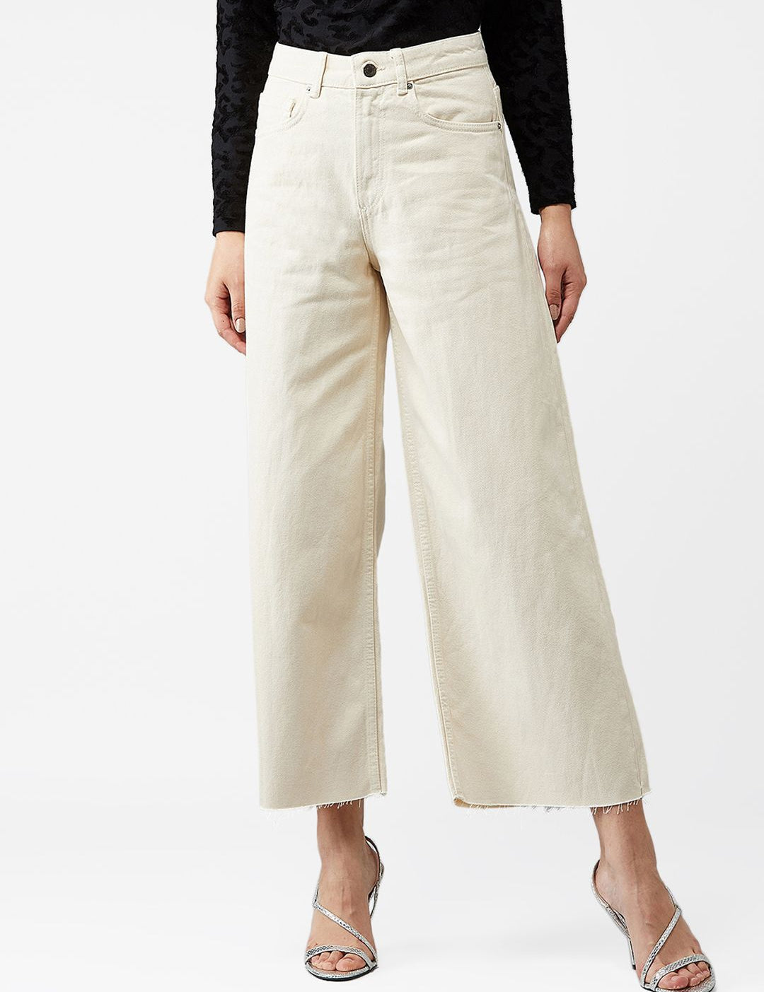 Kotty Women Cream-Coloured Flared High-Rise Clean Look Jeans