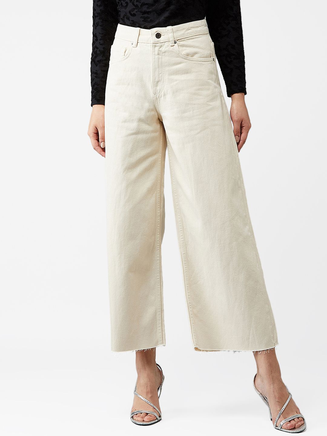 Kotty Women Cream-Coloured Flared High-Rise Clean Look Jeans