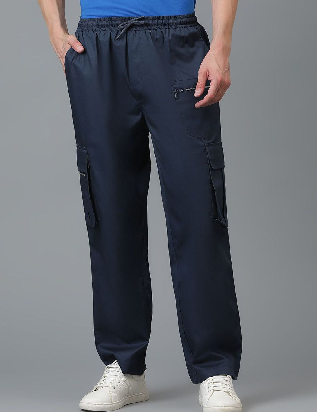 Kotty Men Relaxed Low-Rise Easy Wash Cargos Trousers