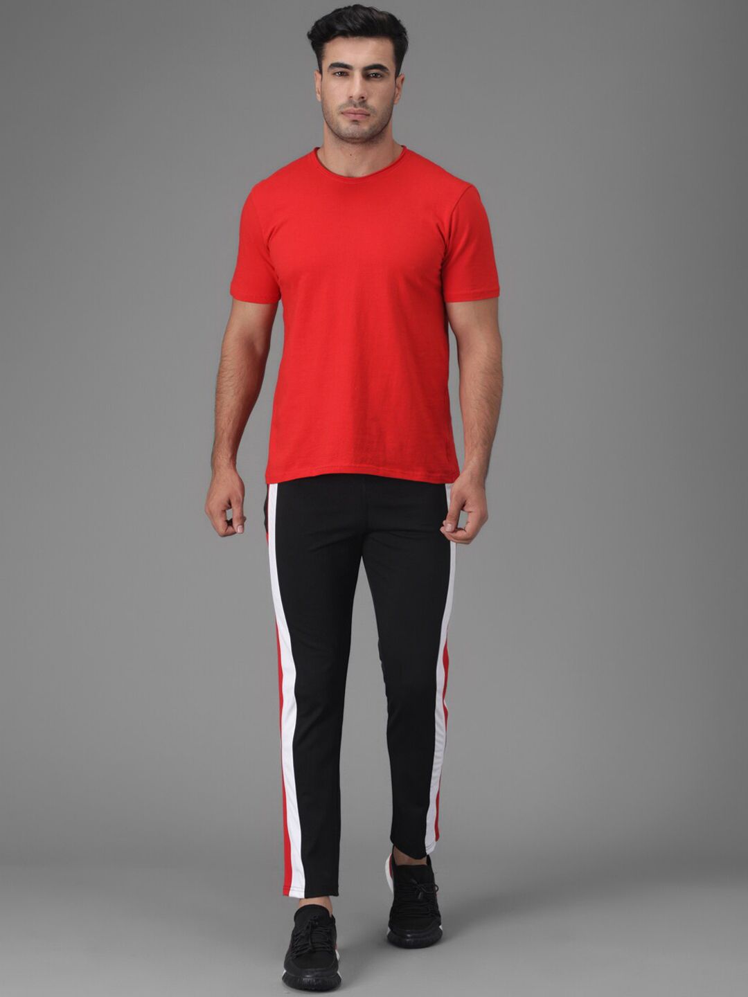 Kotty Men Black Solid Straight Fit Track Pants