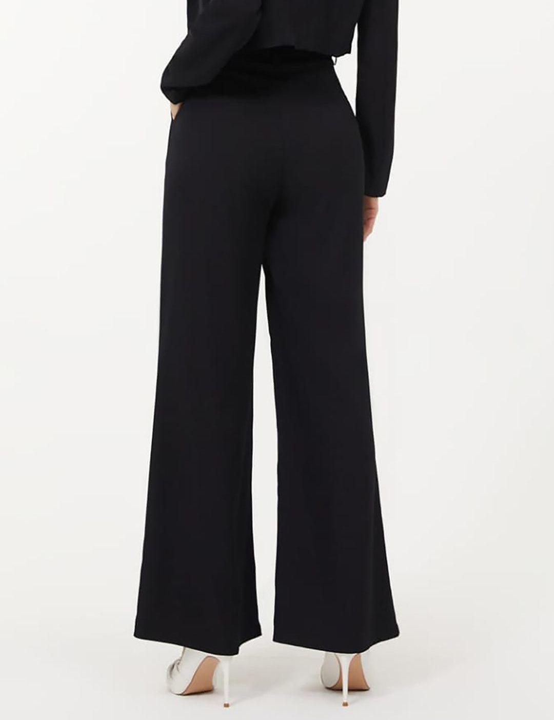 KOTTY BIZwear Basics Women Relaxed Straight Leg Straight Fit High-Rise Easy Wash Pleated Trousers