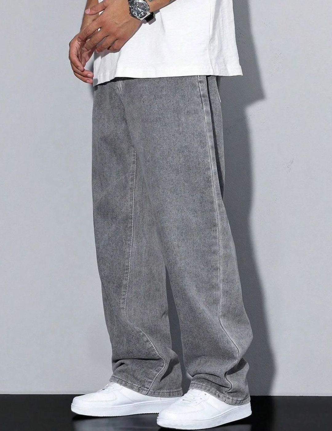 Kotty Men Baggy Mid-Rise Light Fade Stretchable Jeans