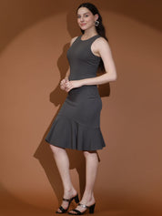 Kotty Women Solid Sleeveless Sheath Dress