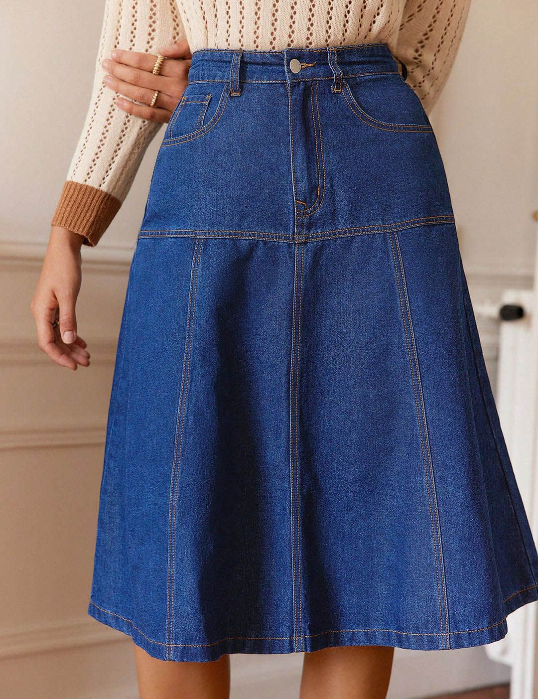  Kotty Flared Knee Length Skirts