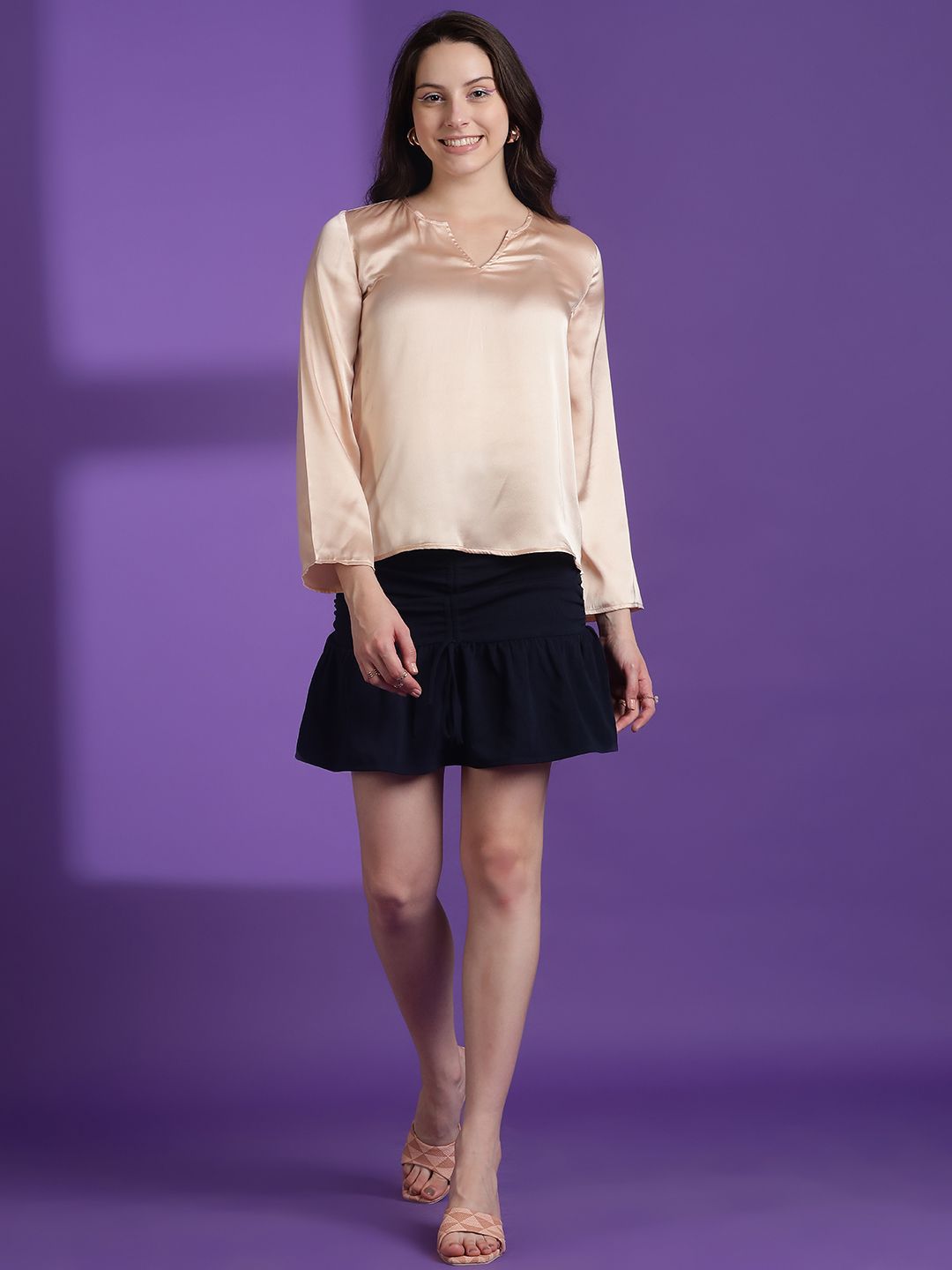 Kotty Women Solid V-Neck Top