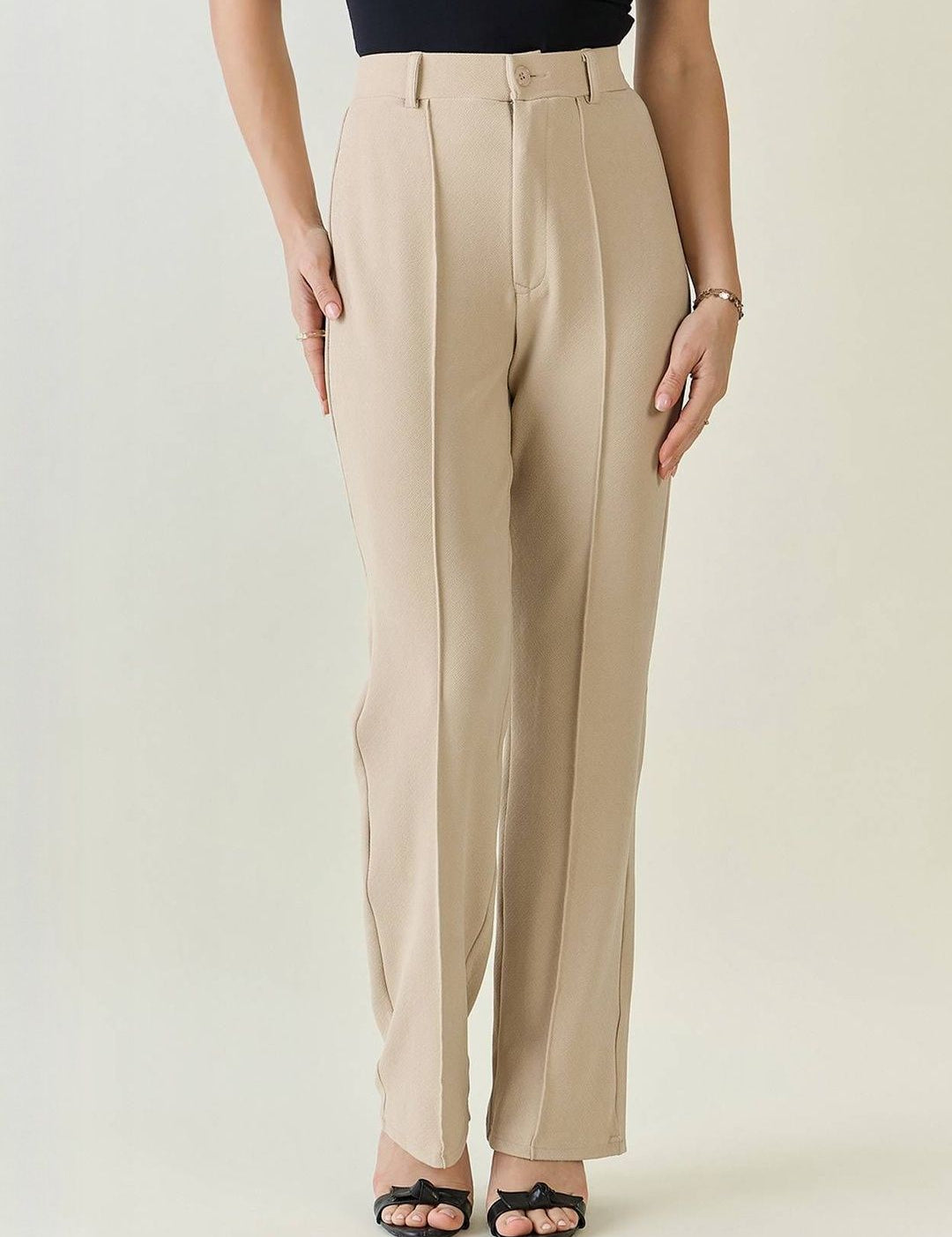 Kotty Women Relaxed Straight Leg High-Rise Trousers