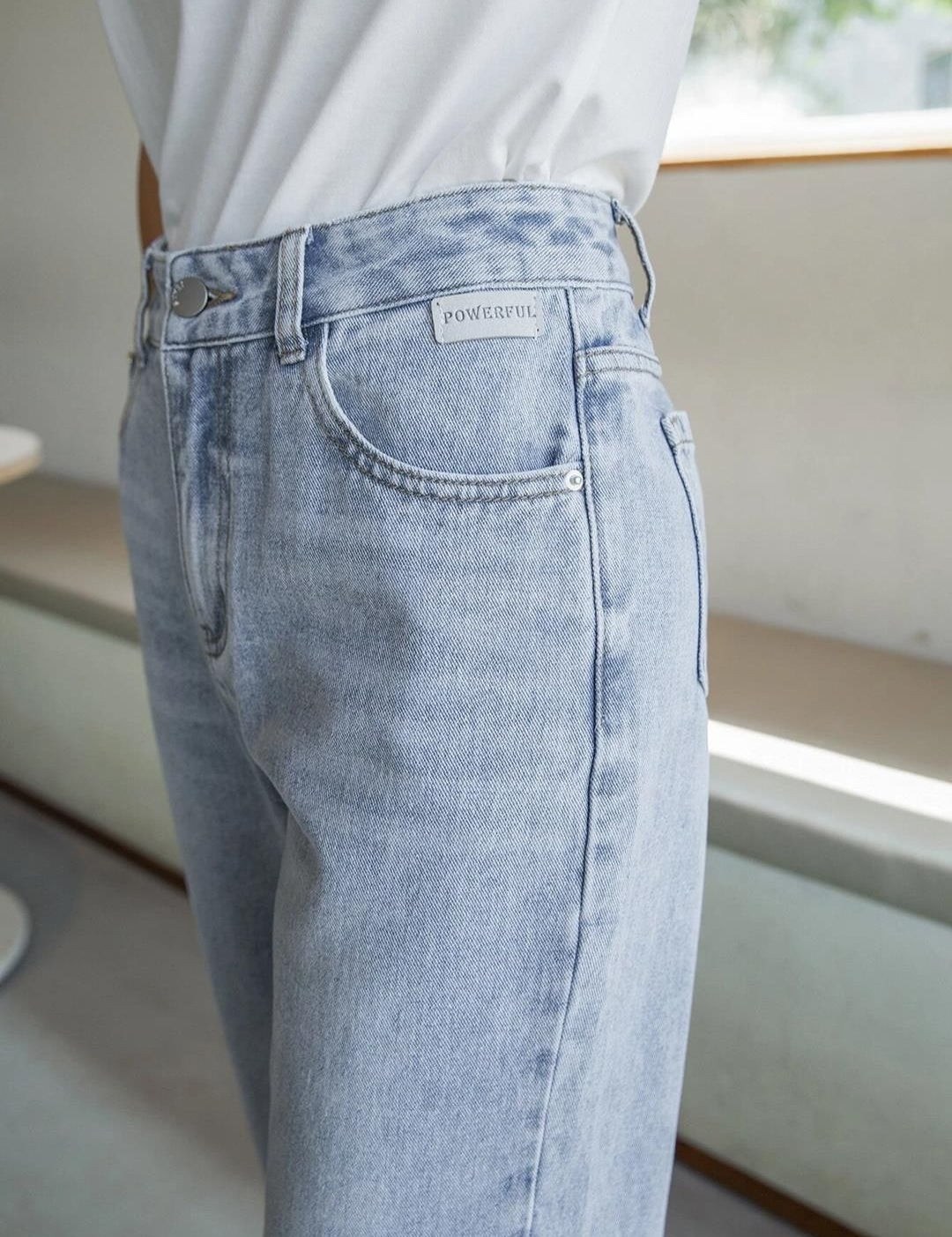 Kotty Women Clean Look Bootcut Light Fade Whiskers and Chevrons Cotton Stretchable Jeans