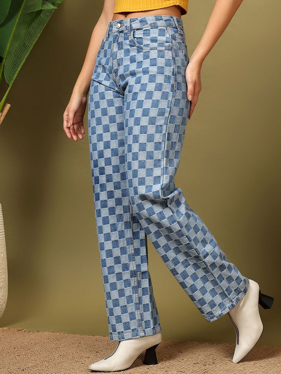 Kotty Women Straight Fit High-Rise Stretchable Jeans