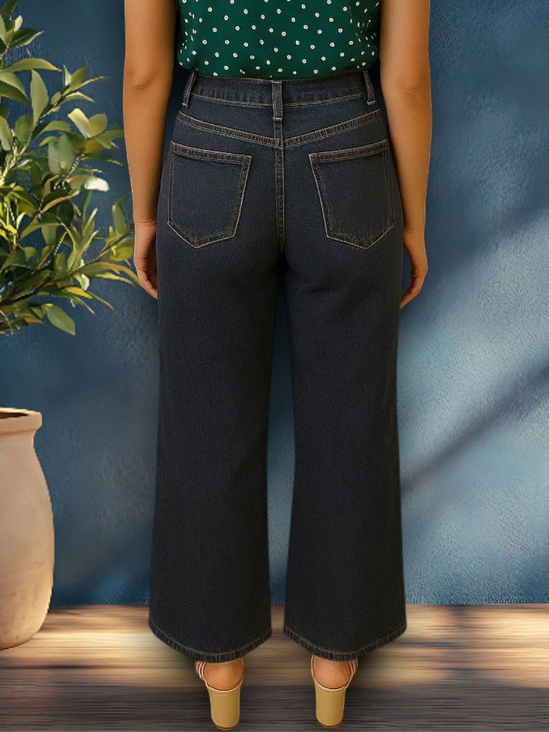 Kotty Women Wide-Leg High-Rise Mildly Distressed Stretchable Jeans