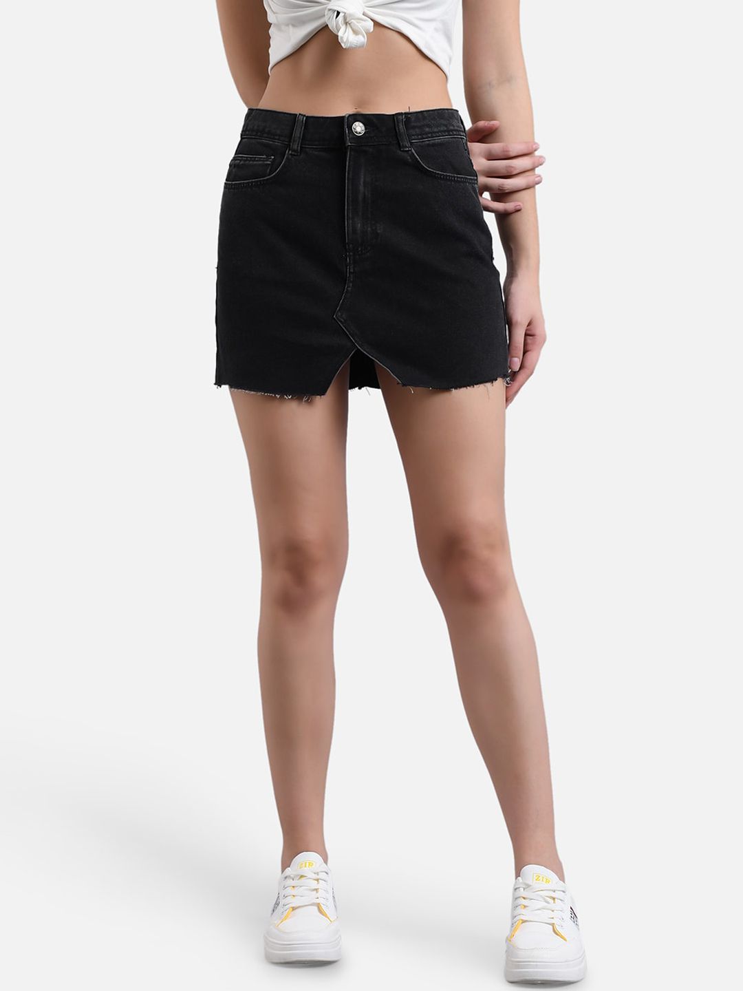 Kotty Women Black Solid Denim Straight Mini Skirt
