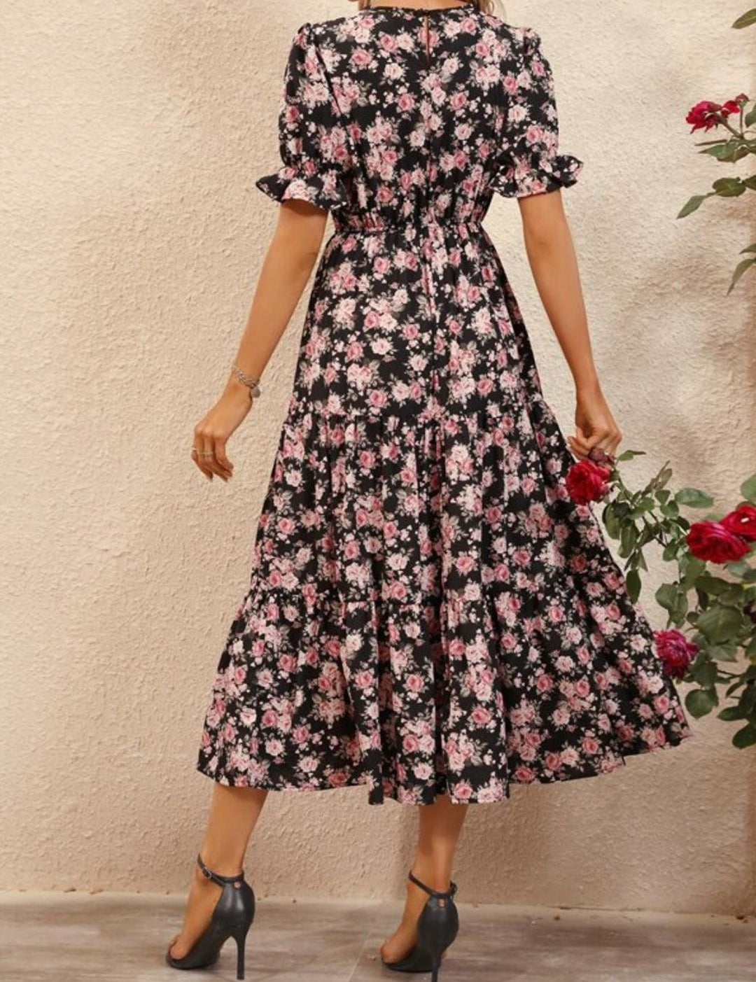 Kotty Black & Pink Floral Printed Puffed Sleeves Tiered Fit & Flare Midi Dress