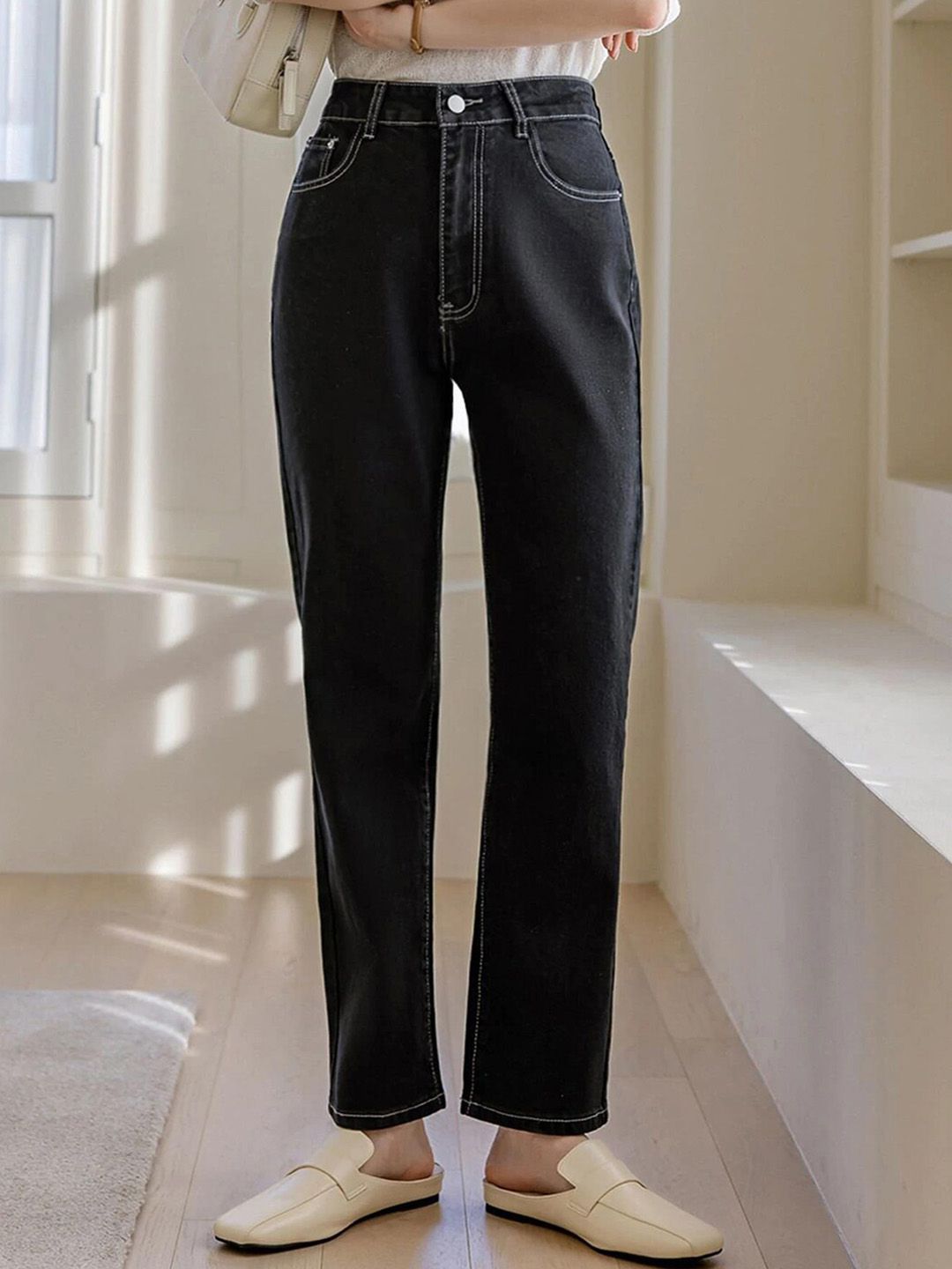 Kotty Women Black Jean Straight Fit High-Rise Stretchable Jeans