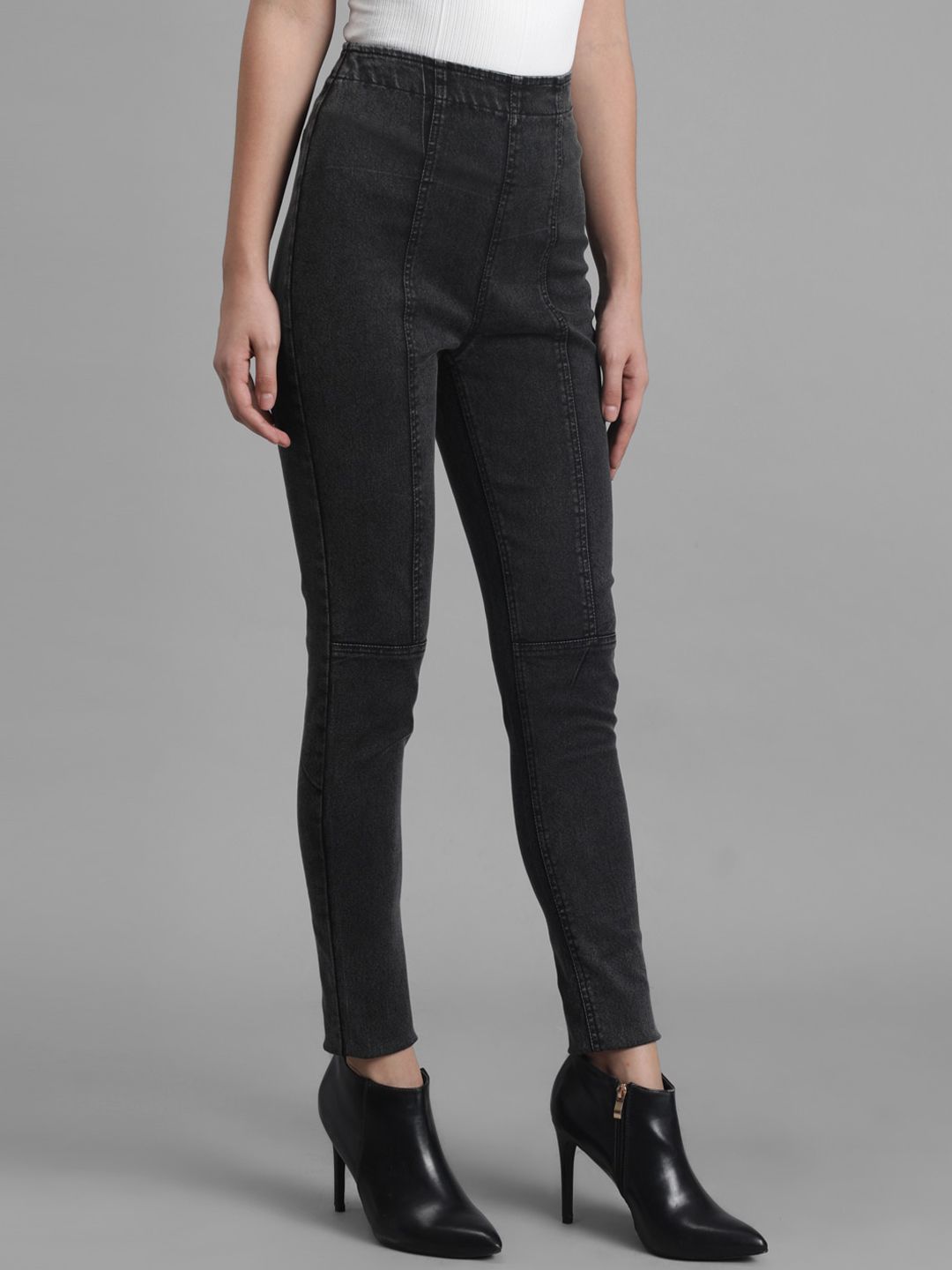 Kotty Women Black Skinny Fit High-Rise Clean Look Stretchable Jeans