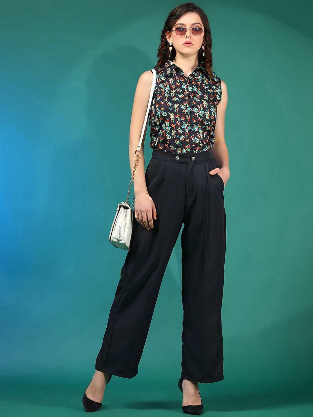 Kotty Women Solid Relaxed High-Rise Easy Wash Pleated Trousers