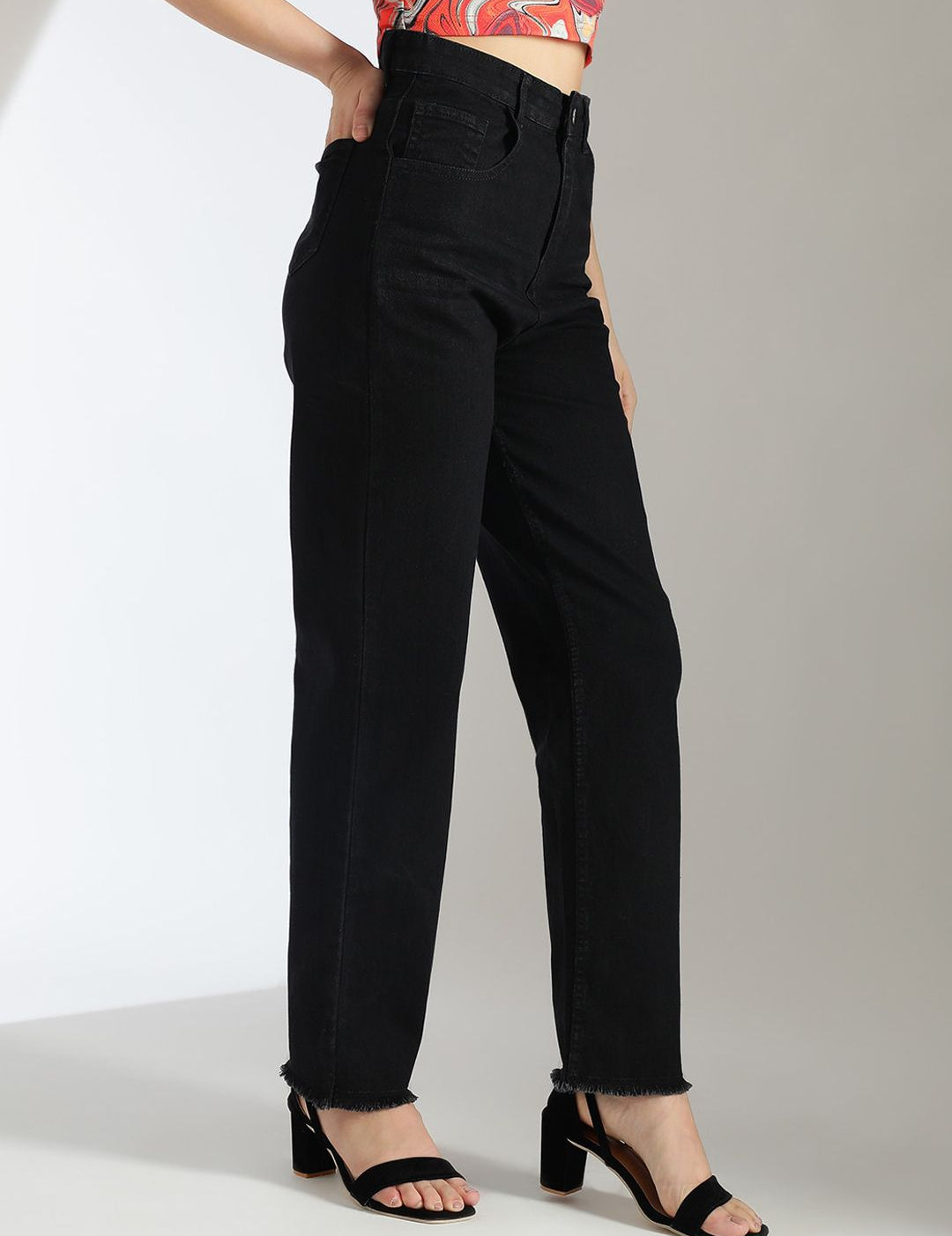 Stylecast X KOTTY Basics Women Black Slim Fit High-Rise Clean Look Frayed Hem Stretchable Jeans