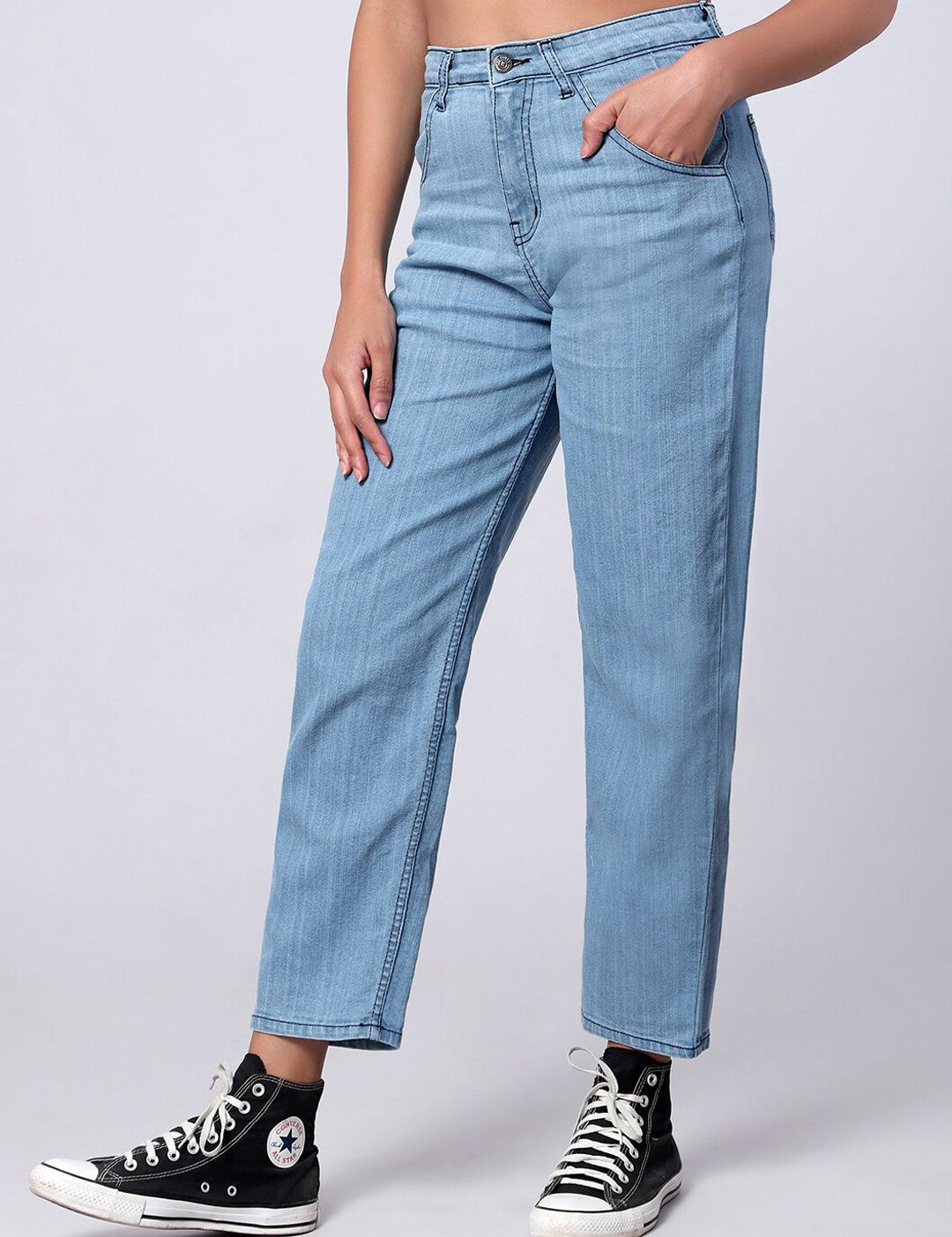 Kotty Women Jean Straight Fit High-Rise Light Fade Jeans