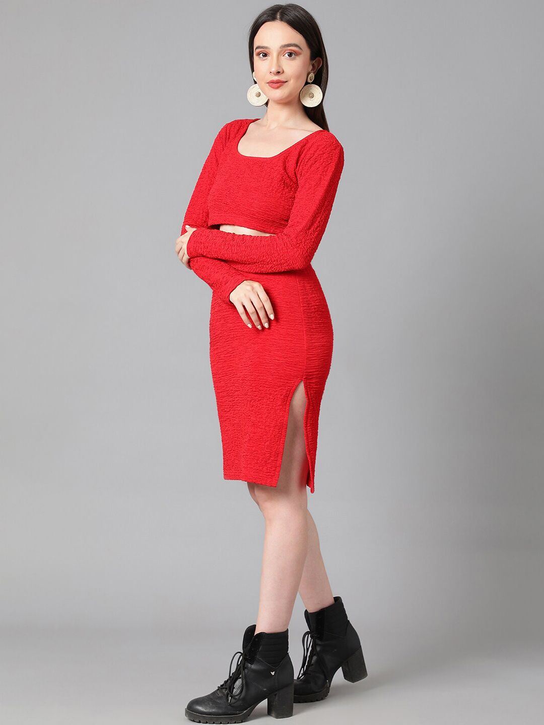 Kotty Long Sleeves Crop Top & Slip-On Skirt