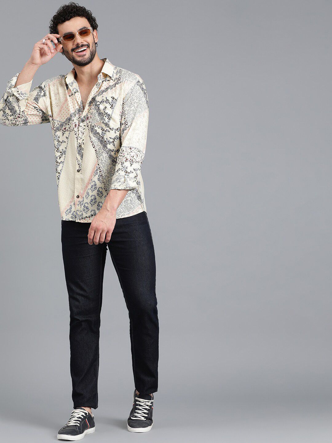 Kotty New Relaxed Fit Abstract Printed Spread Collar Casual Shirt