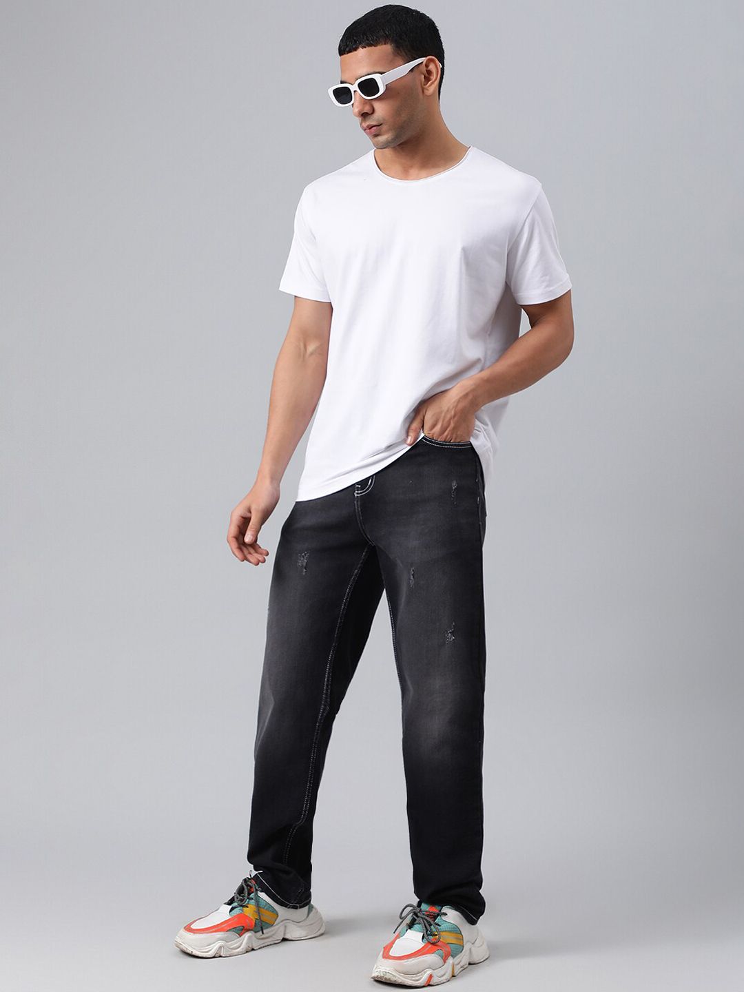 Kotty Men Low-Rise Low Distress Heavy Fade Stretchable Jeans