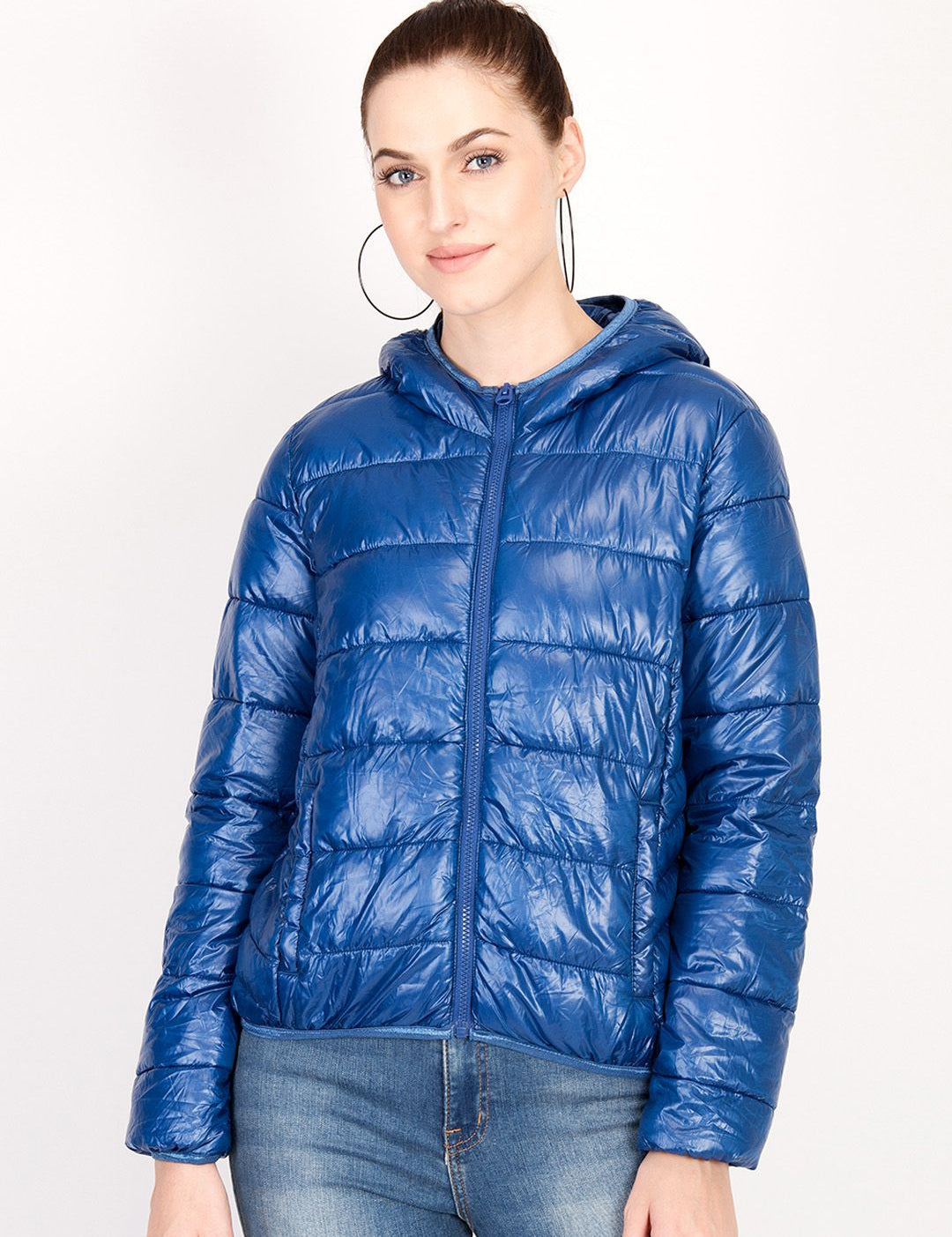 Kotty Women Blue Solid Insulator Hooded Puffer Jacket