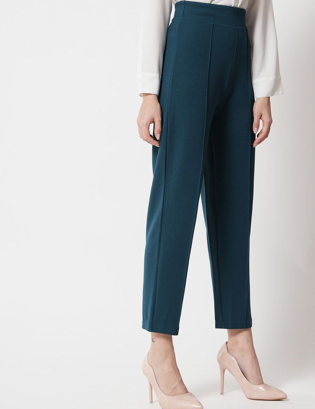 Kotty Women Green Relaxed Straight Fit High-Rise Easy Wash Trouser