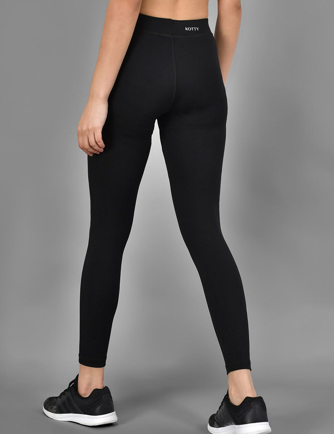 Kotty Women Black Solid Tights