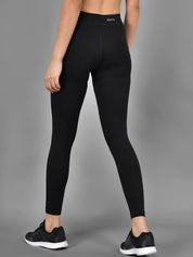 Kotty Women Black Solid Tights