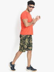 Kotty Men Green Camouflage Printed Regular Fit Cargo Shorts