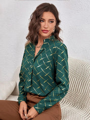 Kotty Green Geometric Printed Satin Shirt Style Top
