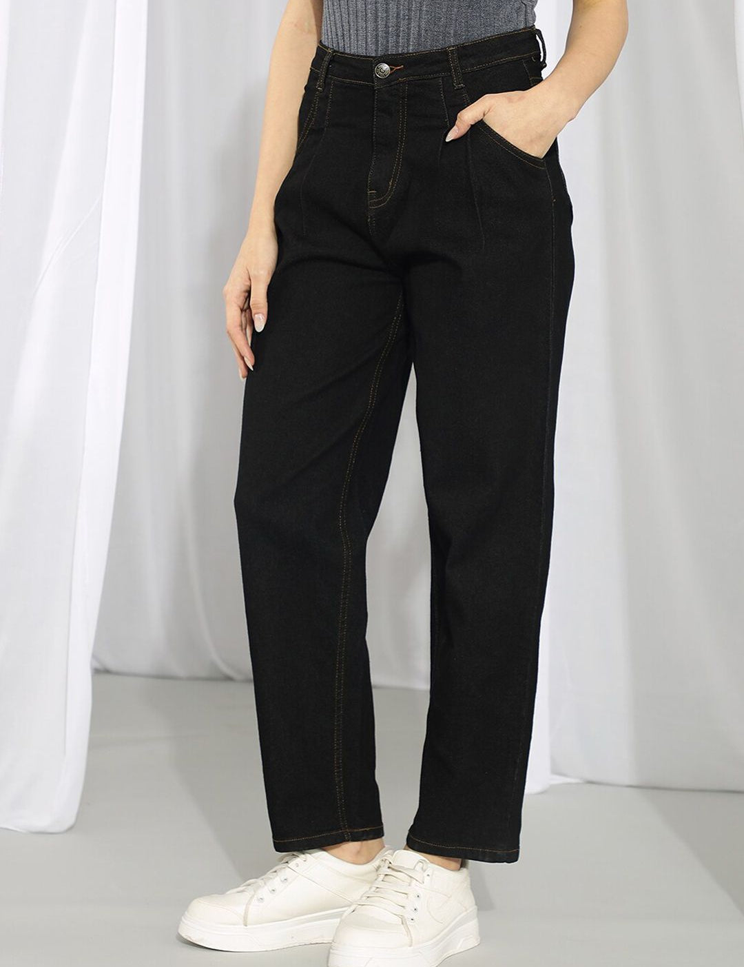 Kotty Women Black Straight Fit High-Rise Stretchable Jeans