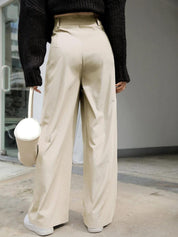 Kotty Women Relaxed Straight Leg Straight Fit High-Rise Easy Wash Pleated Trousers