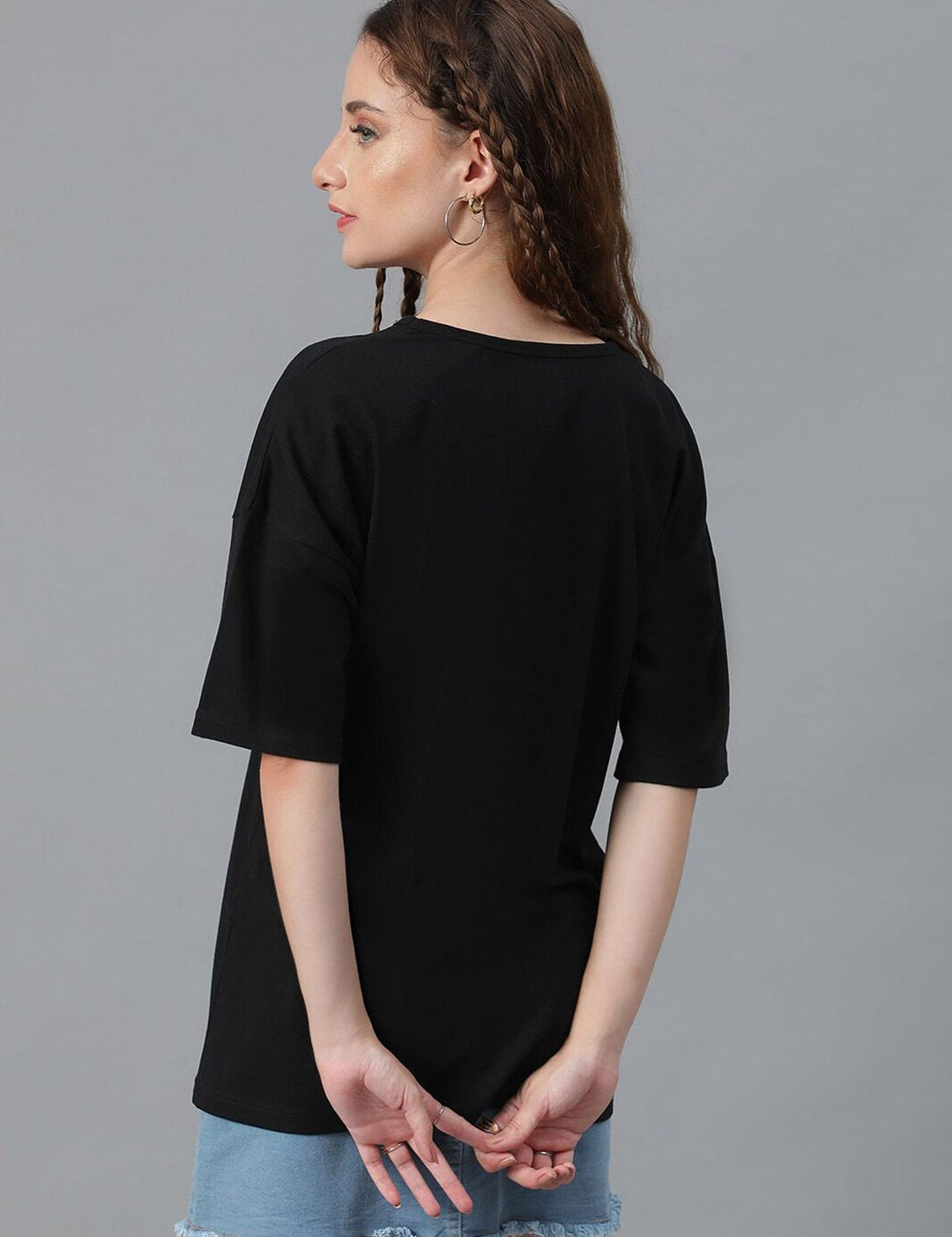 Kotty Graphic Printed Round Neck  Drop-Shoulder Sleeves Pure Cotton Oversized T-shirt