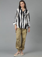 Kotty Women High-Rise Easy Wash Pleated Cotton Cargos Trousers