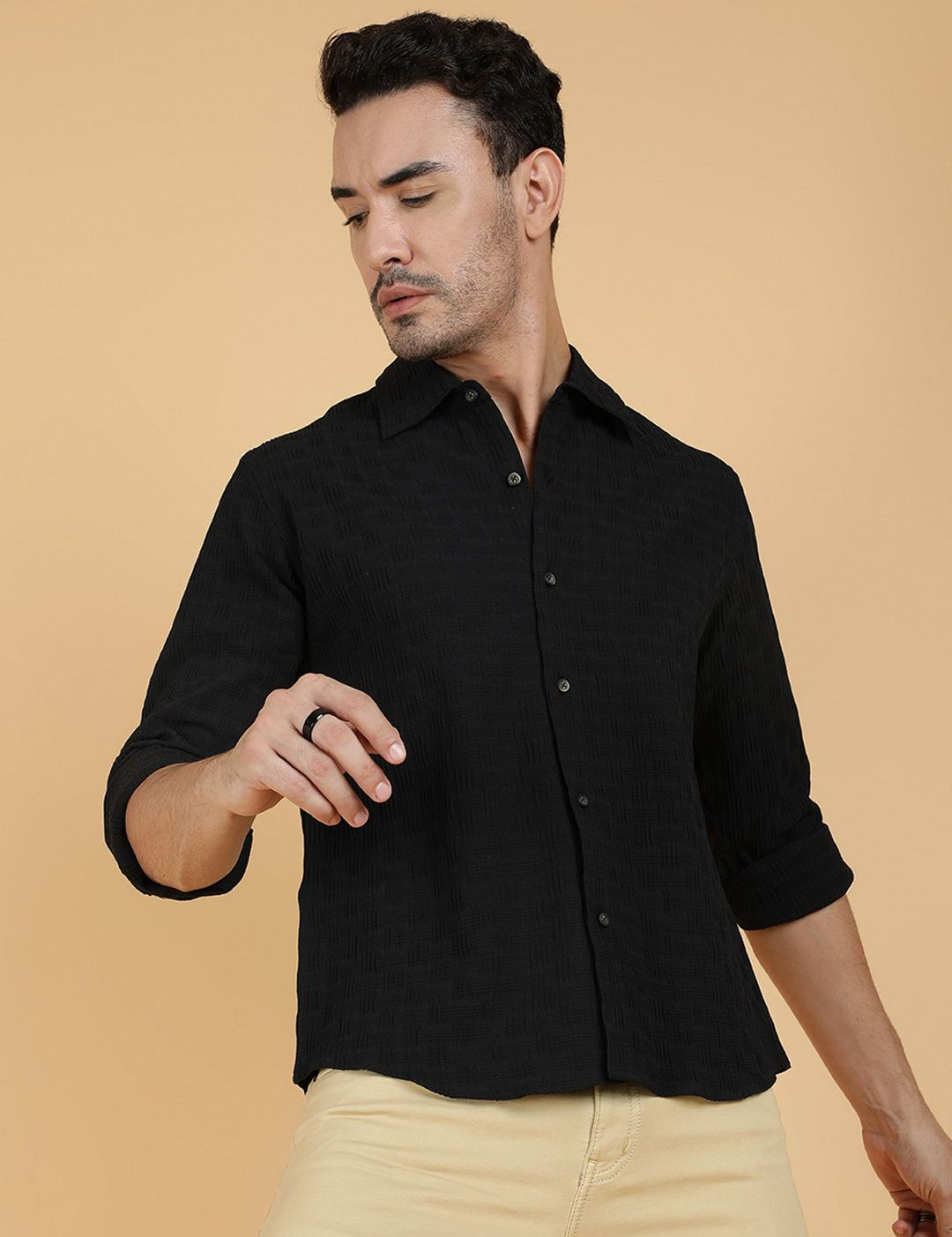 Kotty Men Relaxed Spread Collar Textured Casual Shirt
